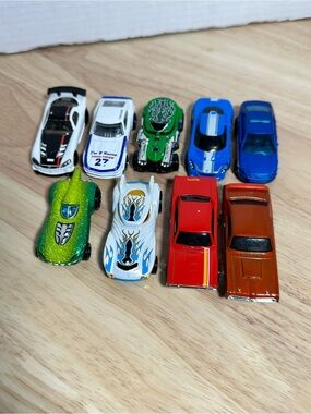 Lot of 9 Hot Wheels Mattel Toy Cars 🚙